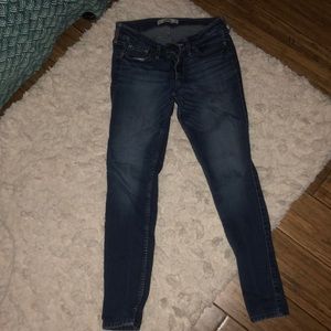 Hollister Medium Wash Skinny Jean